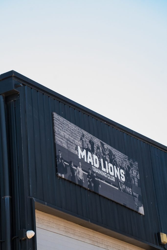 Exterior de la nave de Mad Lions Training Club en Azuqueca de Henares – foto 4