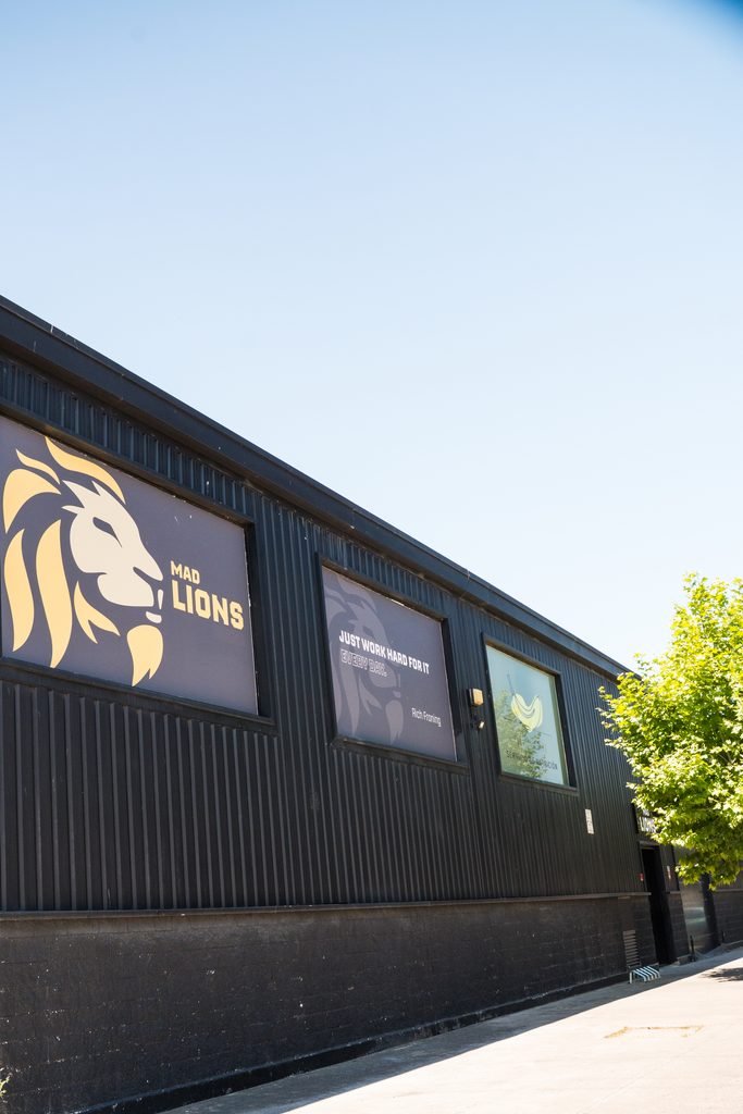 Exterior de la nave de Mad Lions Training Club en Azuqueca de Henares – foto 3